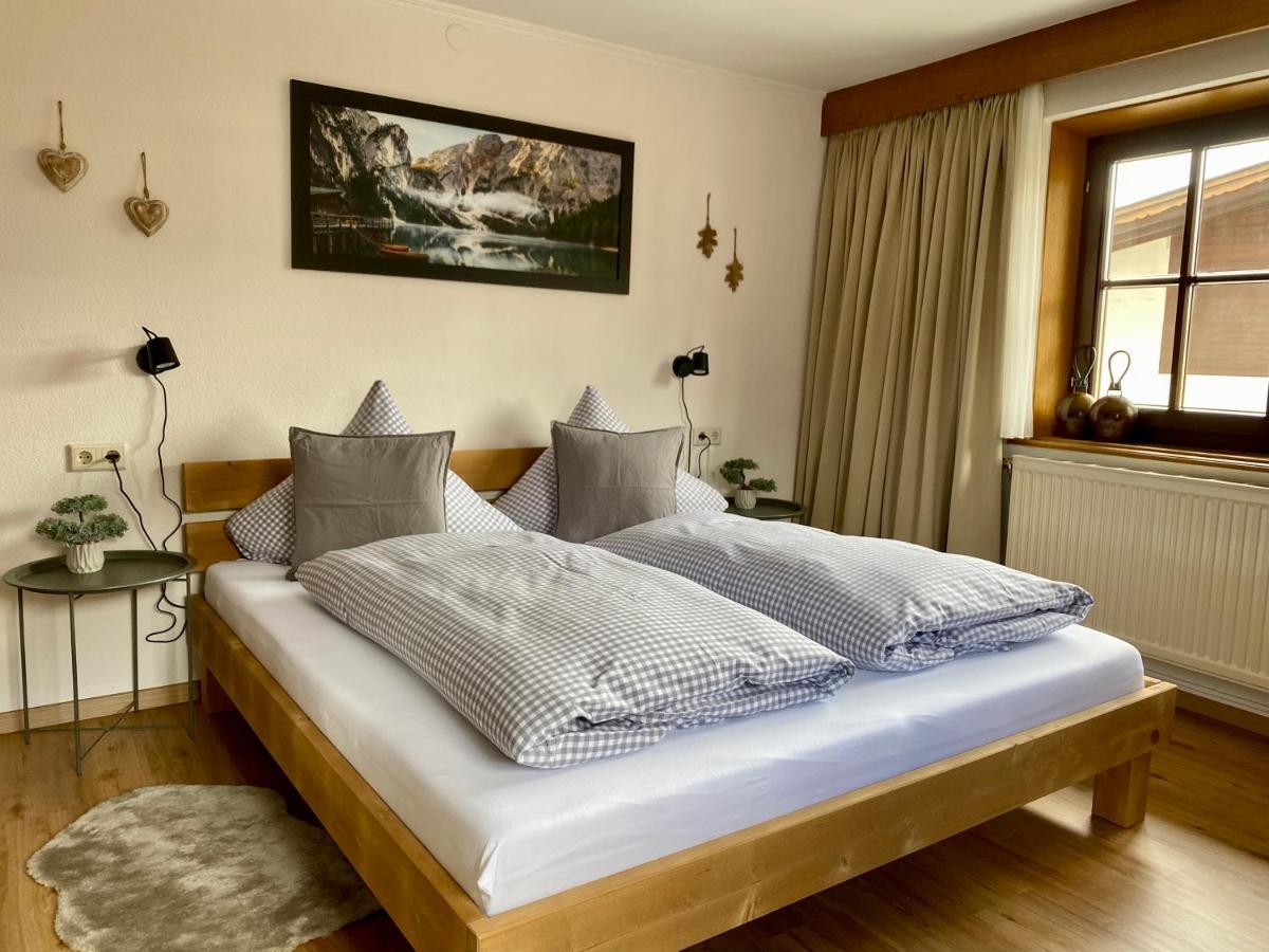 Haus Tirol Ehrwald Hotel Bagian luar foto