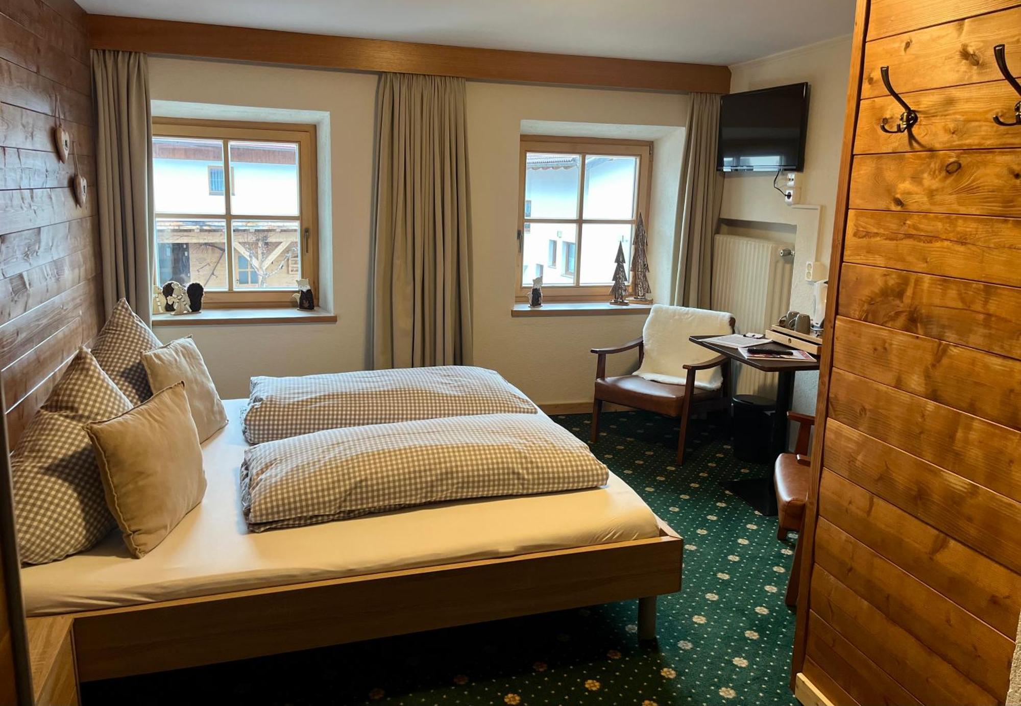 Haus Tirol Ehrwald Hotel Bagian luar foto