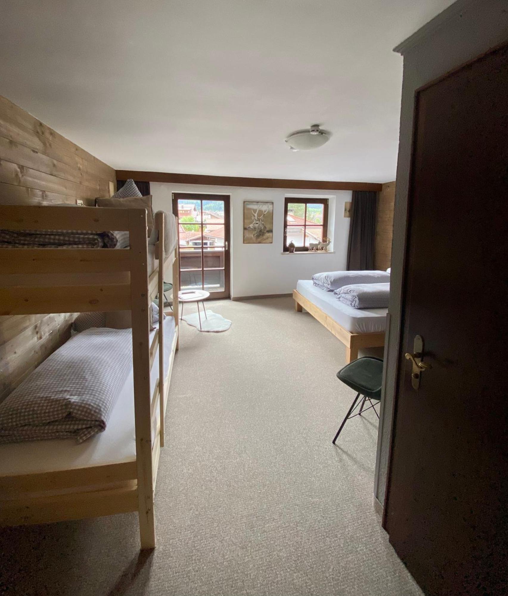 Haus Tirol Ehrwald Hotel Bagian luar foto